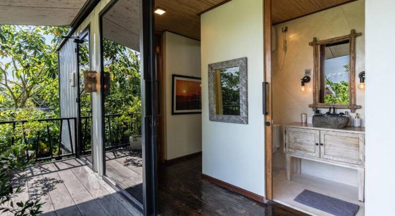 Villa with pool — photo 4