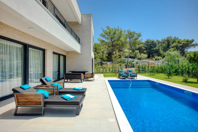 Luxury Villa Touch of Art with Pool — photo 5