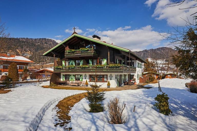 Ferienhaus mit Hund inReit im Winkl, Entfelden  f&uuml;r max. 4 Personen
