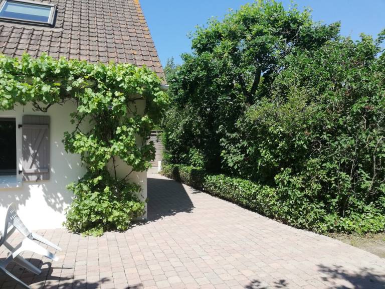 Vacation home with garden & barbecue | Sea view — photo 3