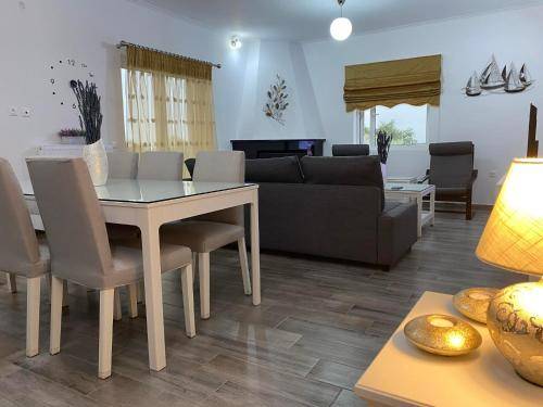 Διαμέρισμα Λίμνη Τριχωνίδα