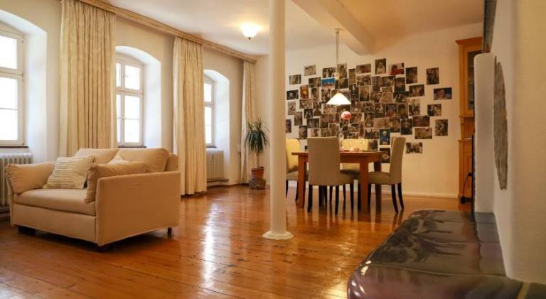 95 m&sup2; Apartment mit Hotelservice