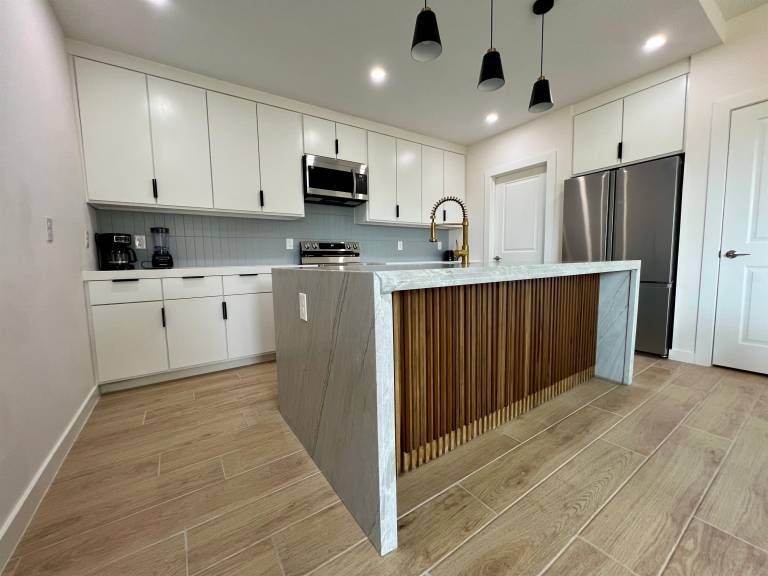 Daytona Beach A - Modern & Cozy 3BD/2.5BA - WiFi — photo 2