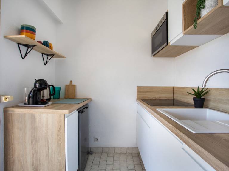 Apartment with patio & yard | Next to the beach | Dogs allowed — photo 4