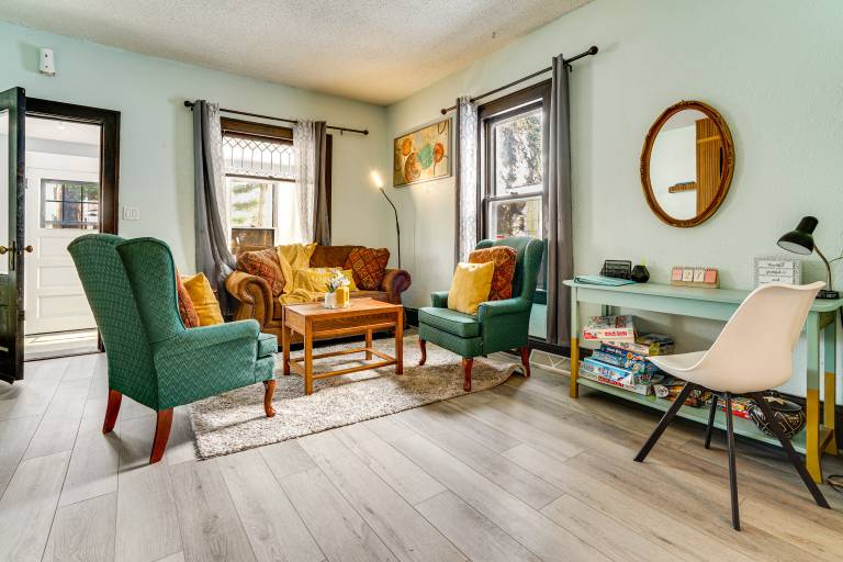 2 Mi to Nordeast Breweries: Cozy Minneapolis Home — photo 3
