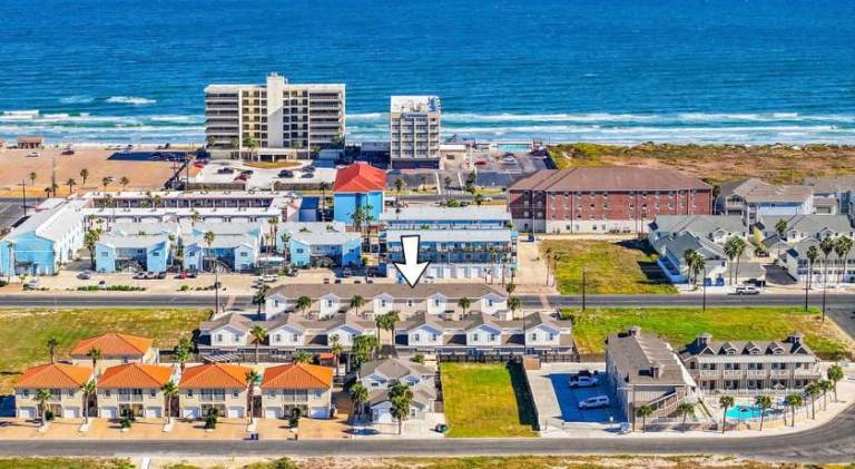 Vacation home with 3 rooms for 10 persons in Corpus Christi, TX