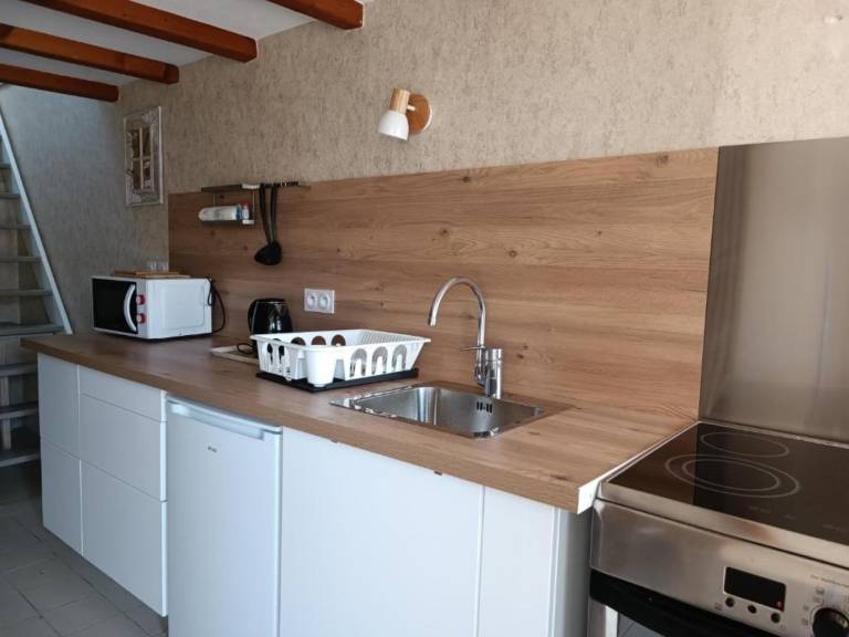 Vacation home with terrace & grill — photo 5
