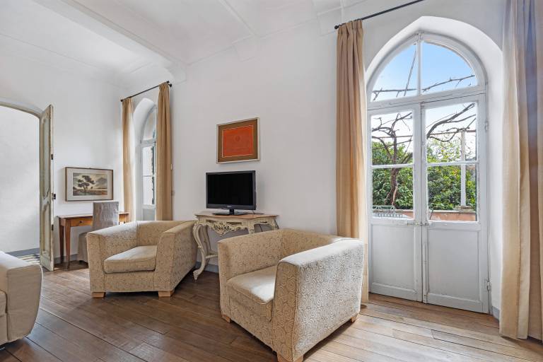 Pet-Friendly Apartment Quadrilocale Camelot with Mountain View, Balcony & Wi-Fi — photo 2