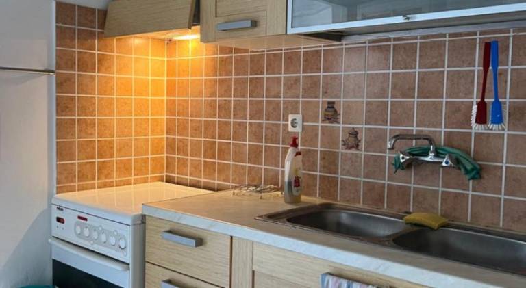 House with BBQ, terrace & yard | Beach nearby | Good for workation | Pets allowed — photo 4