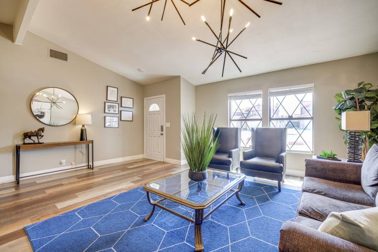 Golf, Shop & Explore: Sleek Getaway in Henderson! — photo 4