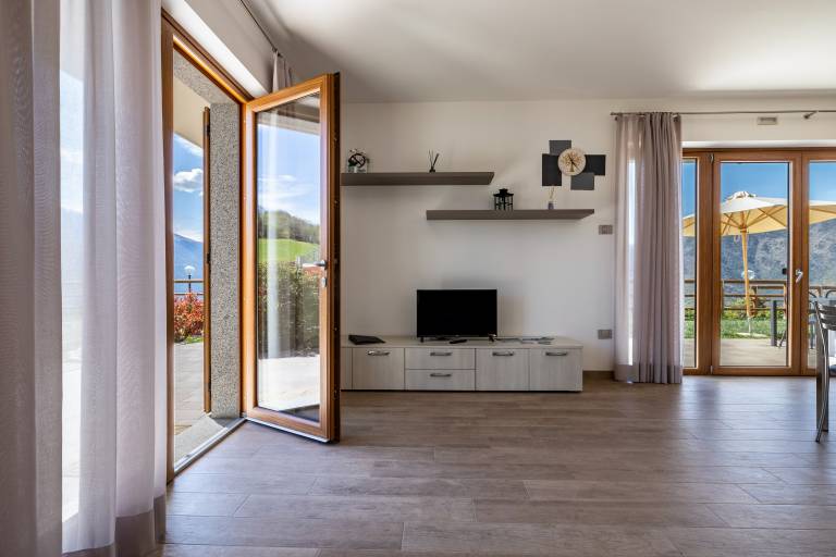 Apartment 'Bocca Nevese Abete' with Lake View, Private Terrace and Wi-Fi — photo 5