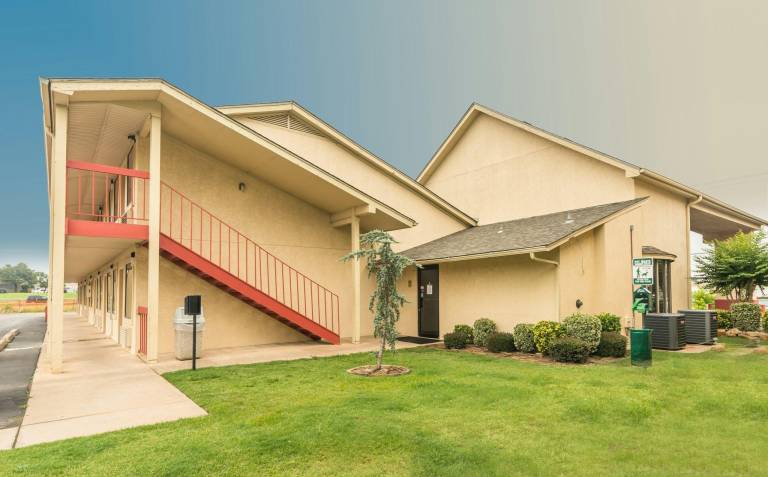 Red Roof Inn Oklahoma Airport – I-40 W/Fairgrounds — photo 2