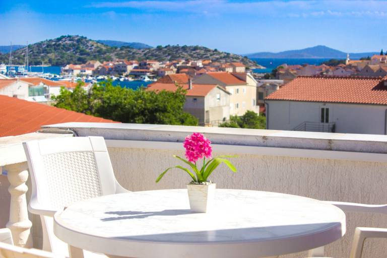 Apartment with BBQ | Sea view in Vodice