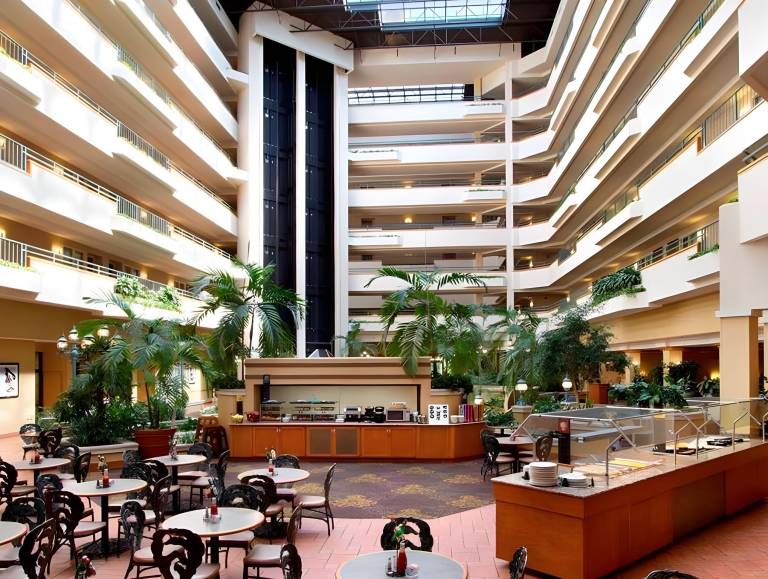 Embassy Suites by Hilton Greensboro Airport — photo 3