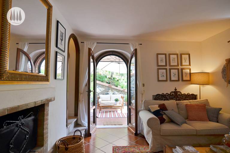 Vacation home with BBQ, terrace & private pool | Garden view — photo 5