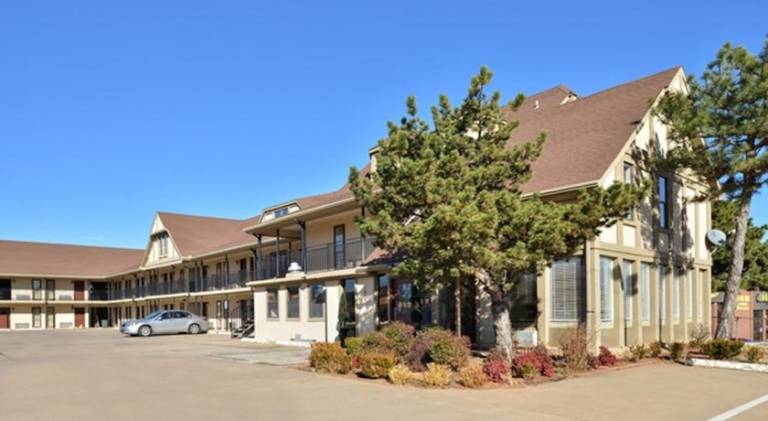 Executive Inn in Edmond, OK