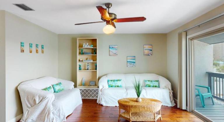 Dog-friendly condo with pool balcony beach access central AC & W&D — photo 2