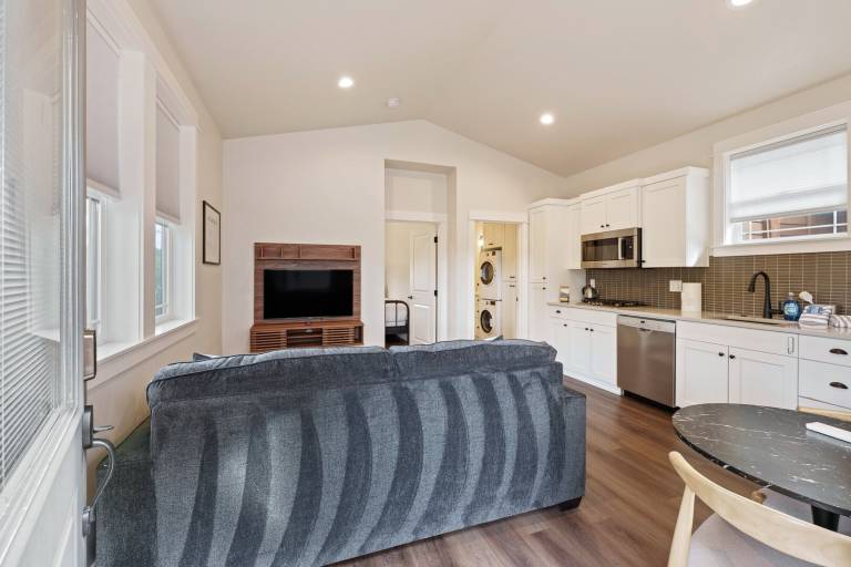 Family-oriented nice house with terrace & private pool | Pet-friendly — photo 4
