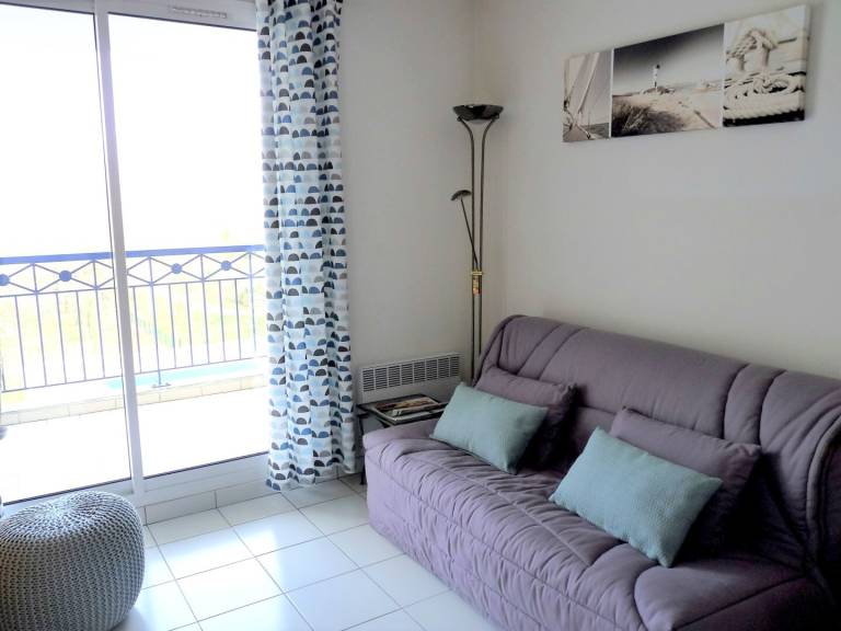 Rental apartment with pool | Pool view — photo 2