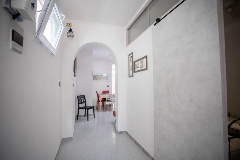 House with 2 rooms for 5 persons — photo 4