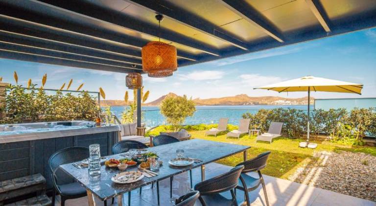 Villa with grill, garden & patio | Pets are welcome — photo 4