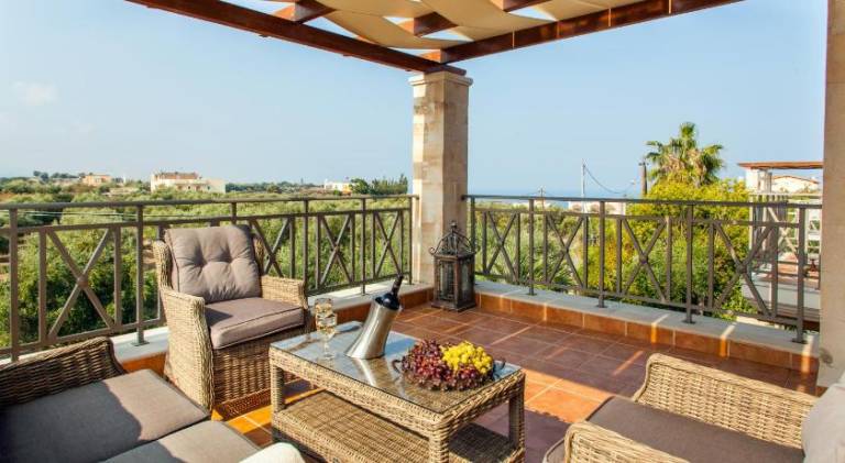 Wonderful villa with private pool, patio & BBQ | Suitable for remote work | Pets allowed — photo 4