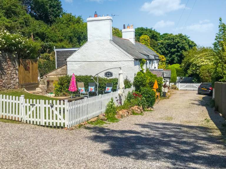 Cottage  Colwyn Bay