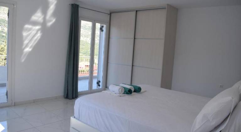 Nice rental apartment with terrace | Dogs allowed — photo 2