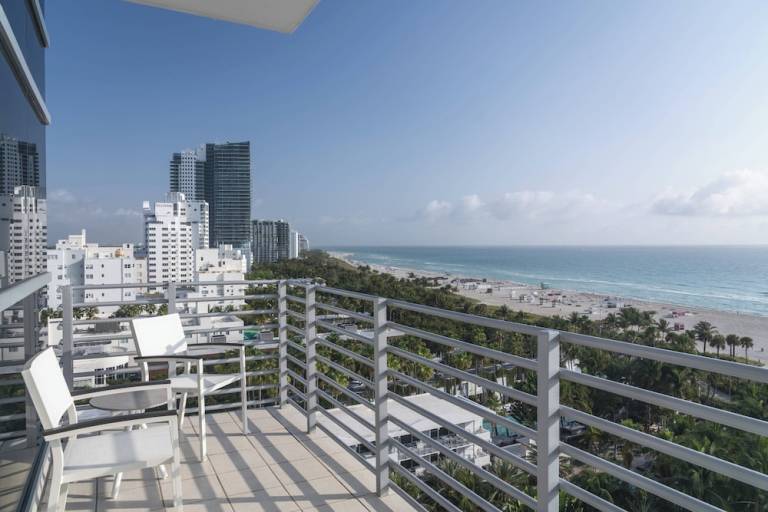 Resort  Fisher Island