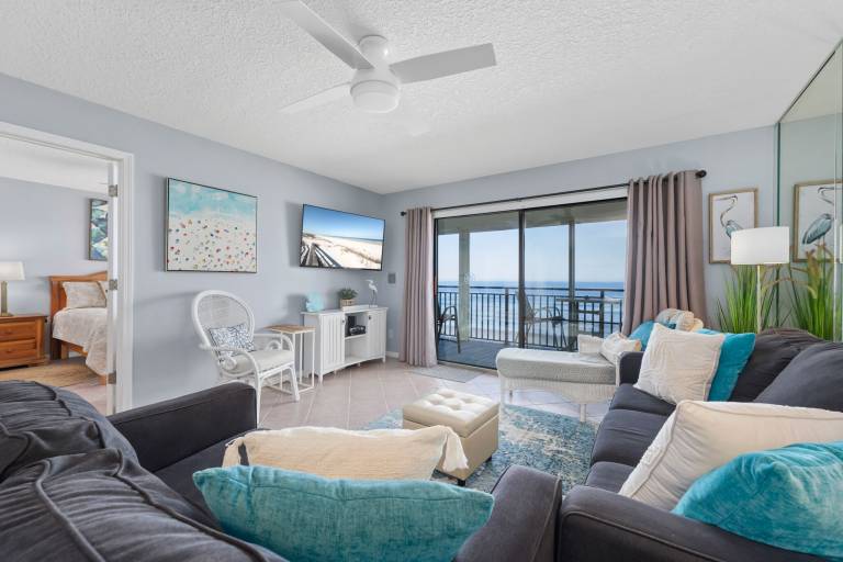 Condo Crescent Beach