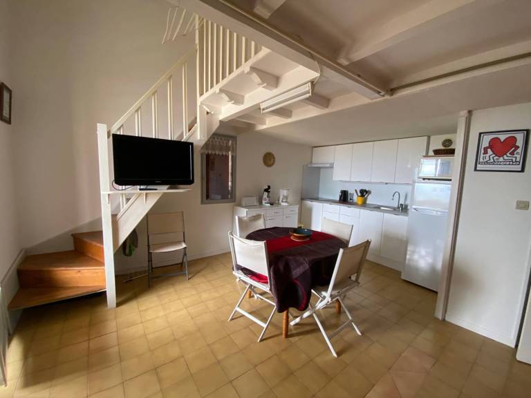 Apartment with 1 room for 6 persons — photo 2
