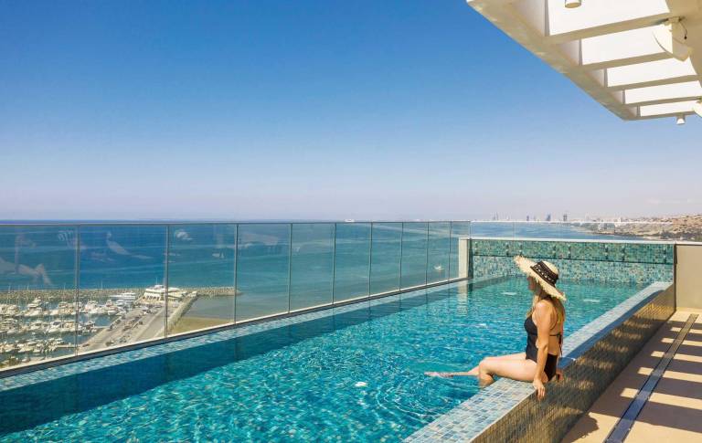 Children-friendly charming serviced apartment with sauna, hot tub & terrace | Close to the beach | Pet-friendly in Limassol