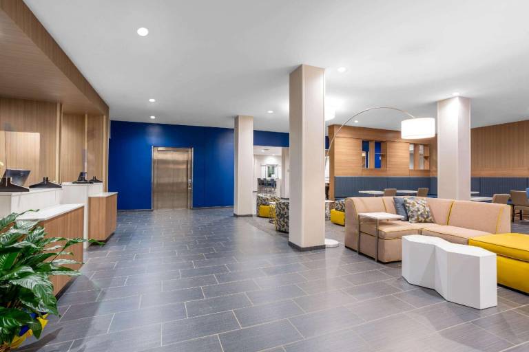 Microtel Inn Suites by Wyndham South Hill — photo 5