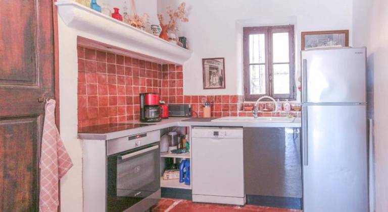 Holiday apartment with patio — photo 5