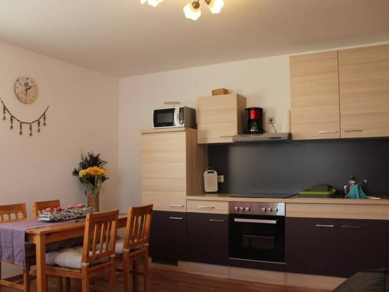 Holiday apartment with barbeque, garden & pool | Nature view — photo 4