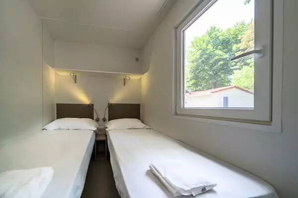 Camping Amadria Park Camping Trogir - Mobile home Comfort 3 bdr. 6 pers. Covered Decking A/C — photo 5