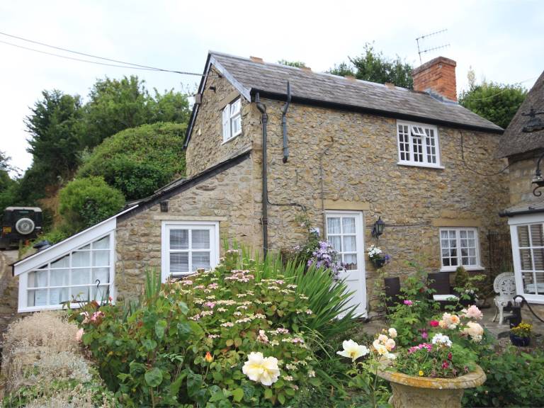 Cottage West Bay