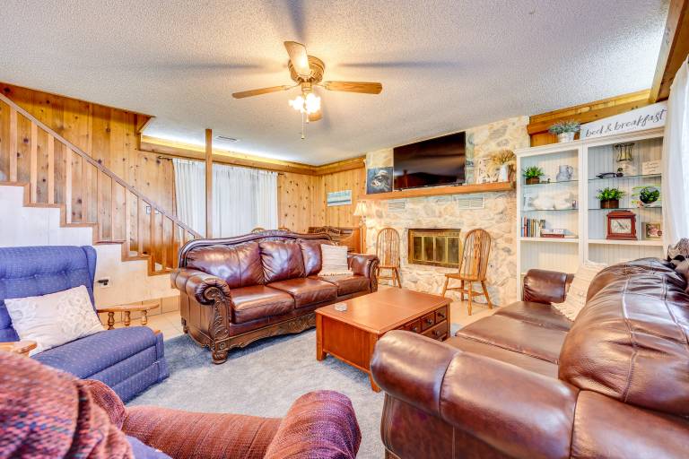 Lake Winnott Home w/ Boat Ramp & Dock — photo 5