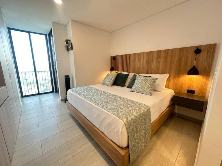 Am804-Hermoso Apartaestudio con balcon Laureles — photo 2