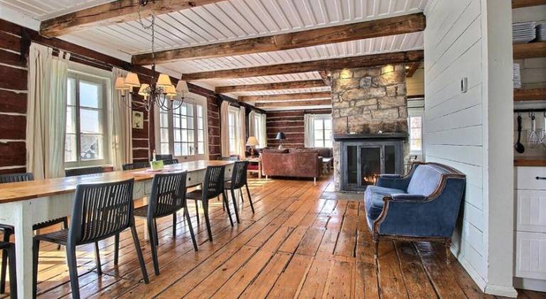 Chalet with pool — photo 3