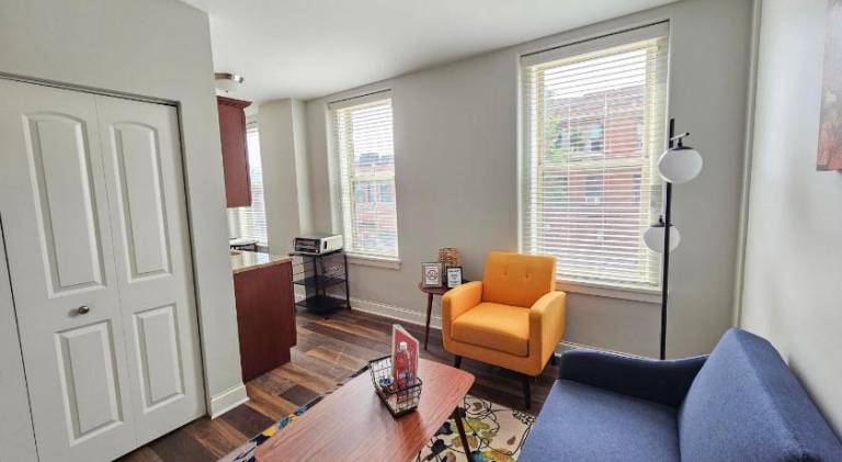 Rental apartment with 1 room for 3 persons in Champaign, IL