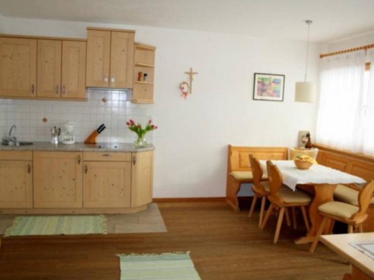 Ferienwohnung in Gewerbezone Bachla,  für max. 4 Gäste