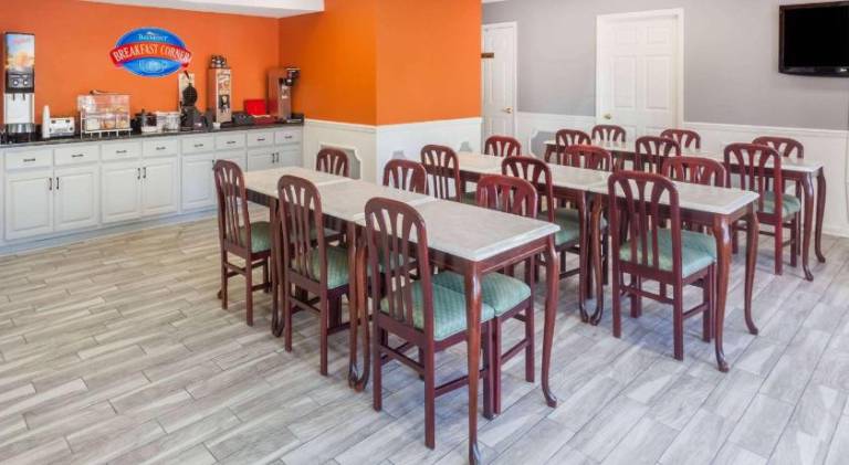 Baymont by Wyndham Florence/Muscle Shoals — photo 4