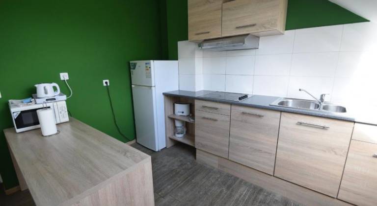 Serviced apartment with patio, garden & pool | Good for workation | Dogs allowed — photo 5