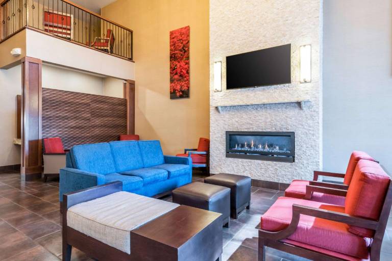 Comfort Suites Yakima — photo 3