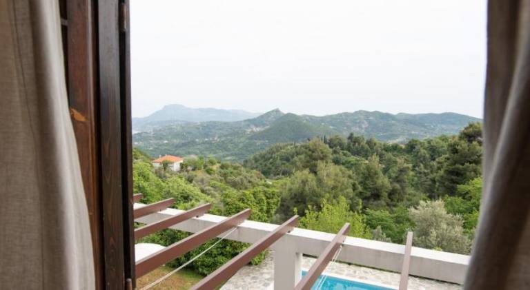 Villa with patio, private pool & garden — photo 5