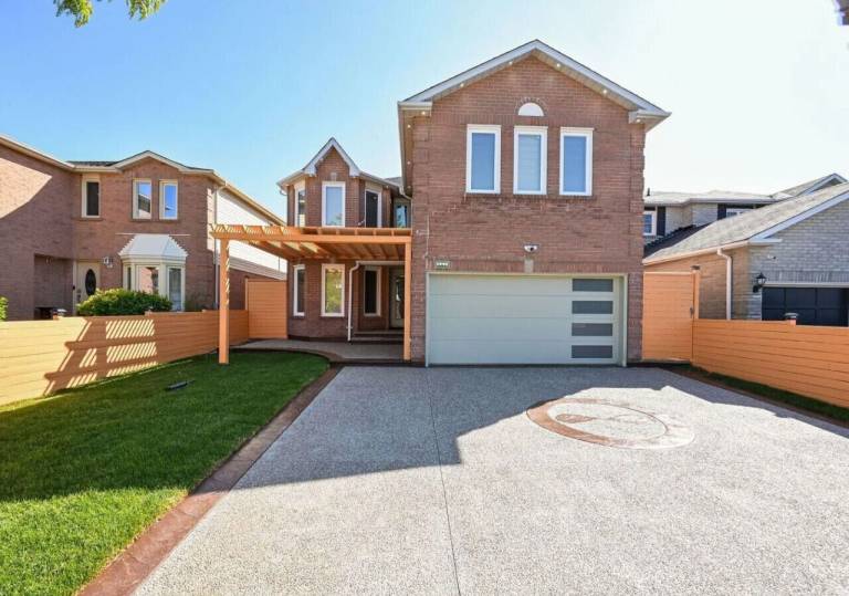 House  Mississauga