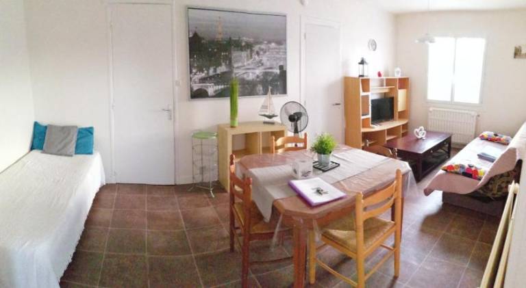 Charming serviced apartment with garden & terrace | Dogs allowed — photo 2