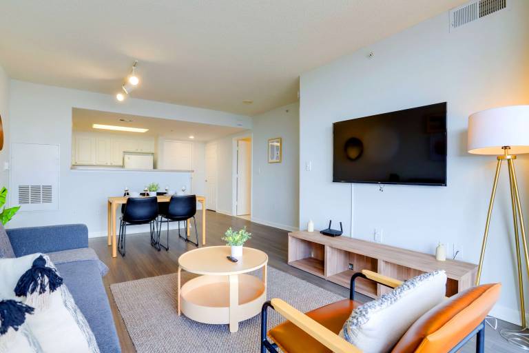 Sophisticated Stay in Arlington