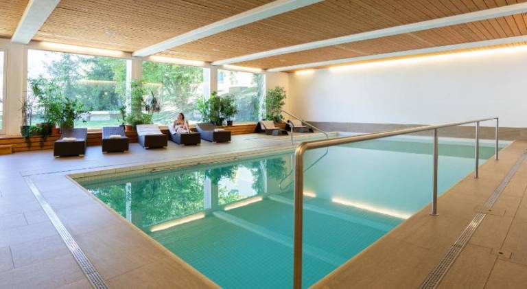 Serviced apartment with pool & sauna — photo 2